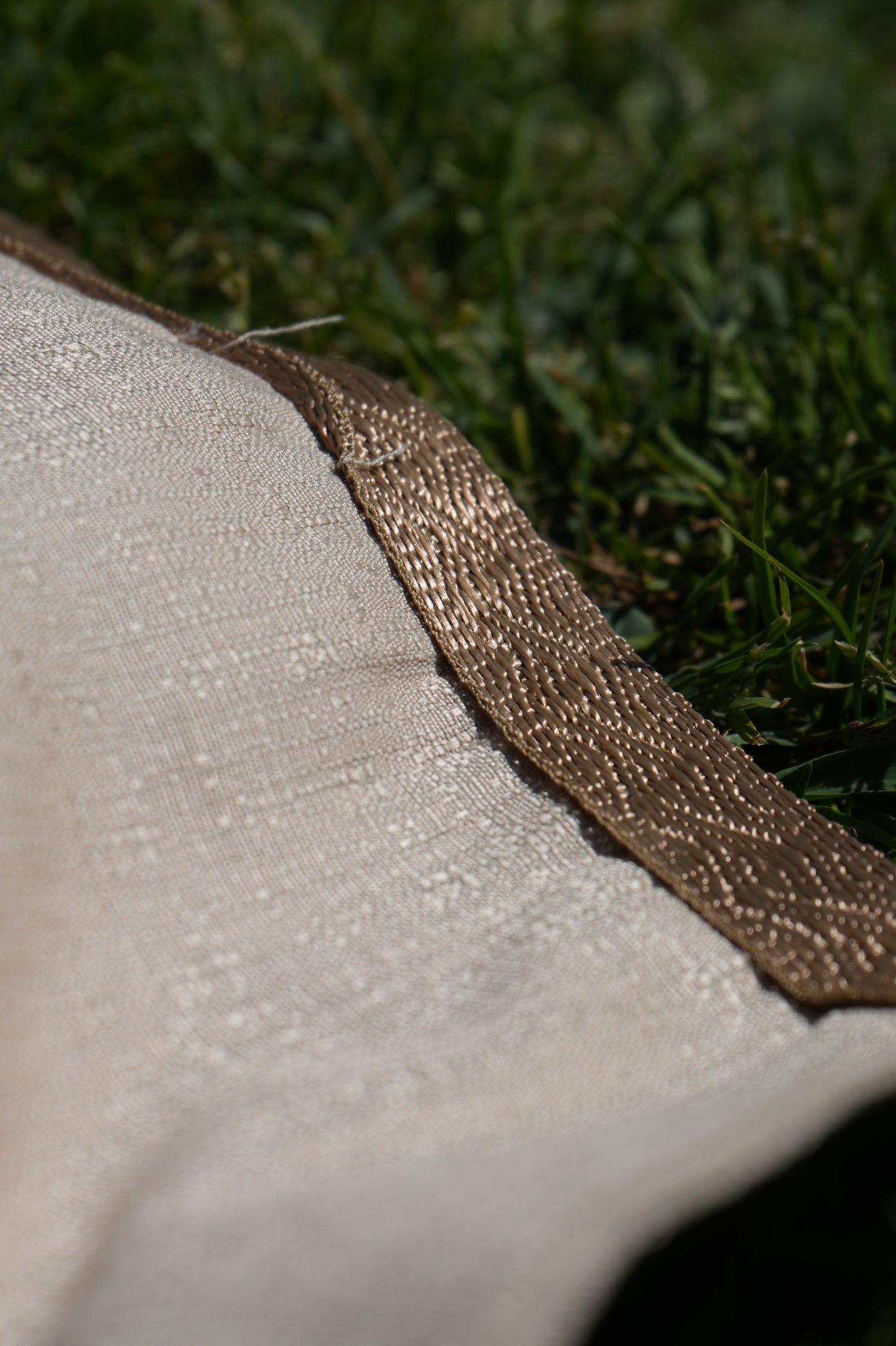 Gandura dorada acabados dorados (High Quality)