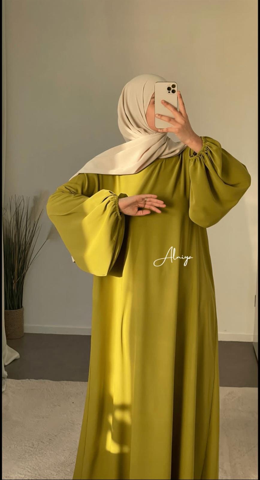 Abaya manga abullonada